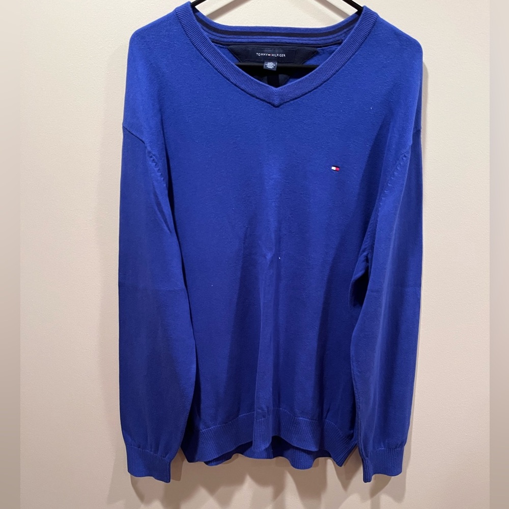Tommy Hilfiger Men’s v neck sweater